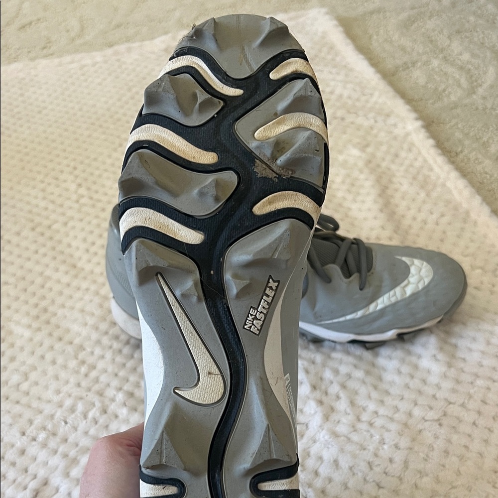 Nike Gray and White Sports Cleats - Picture 2 of 4